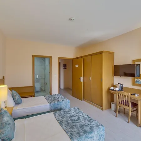 Palm Wings Resort 5*