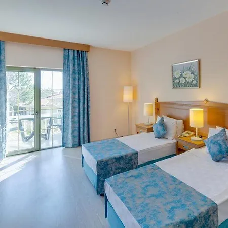 Palm Wings Курортный комплекс 5*